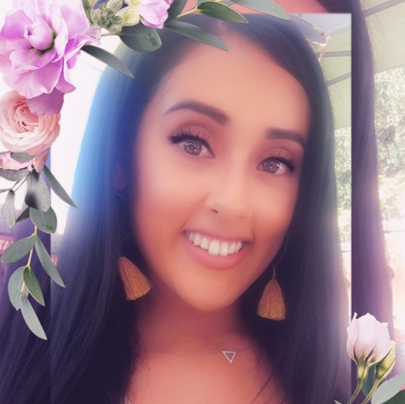 Welcome to my closet!๐ - Picture 1 of 5